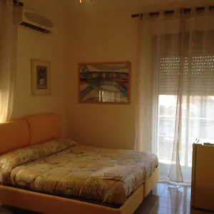 Bed & Breakfast Bordighiera, Aeroporto di Catania Fontana Rossa